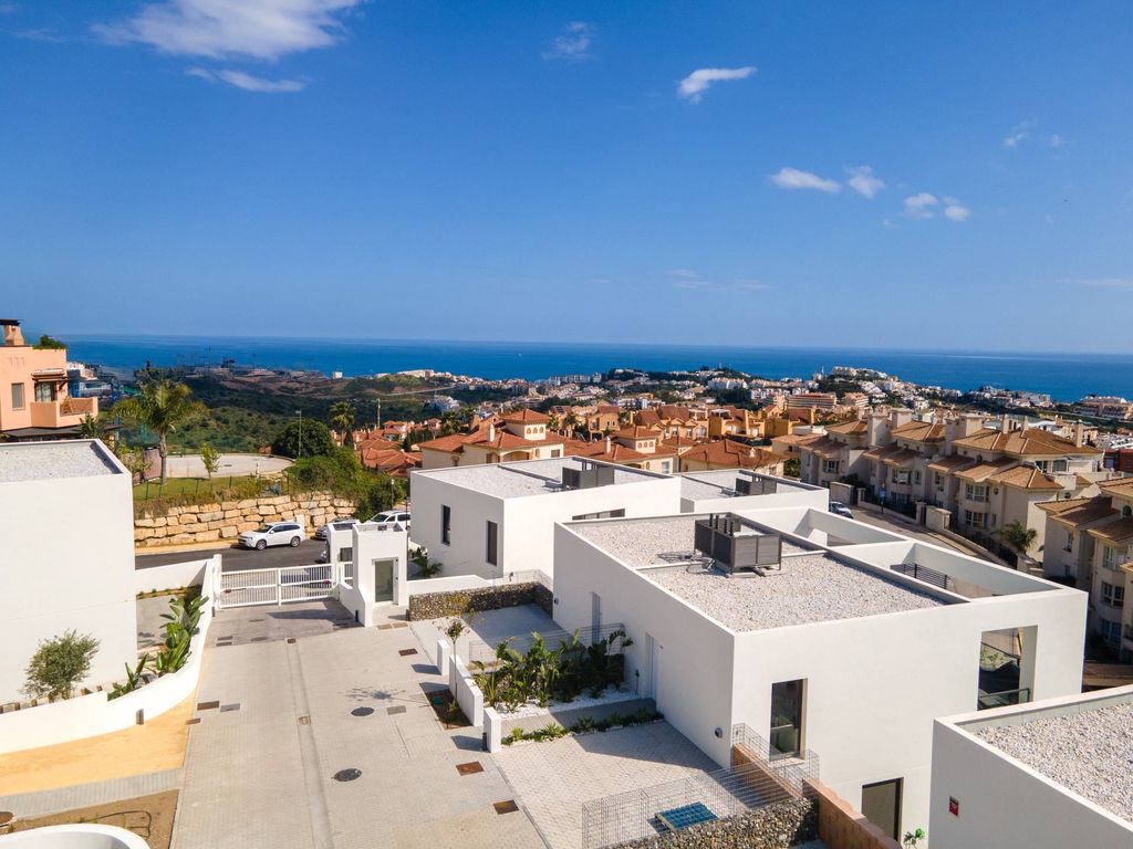 Maison de luxe à vendre à Marbella, 750 000 €, Photo 2