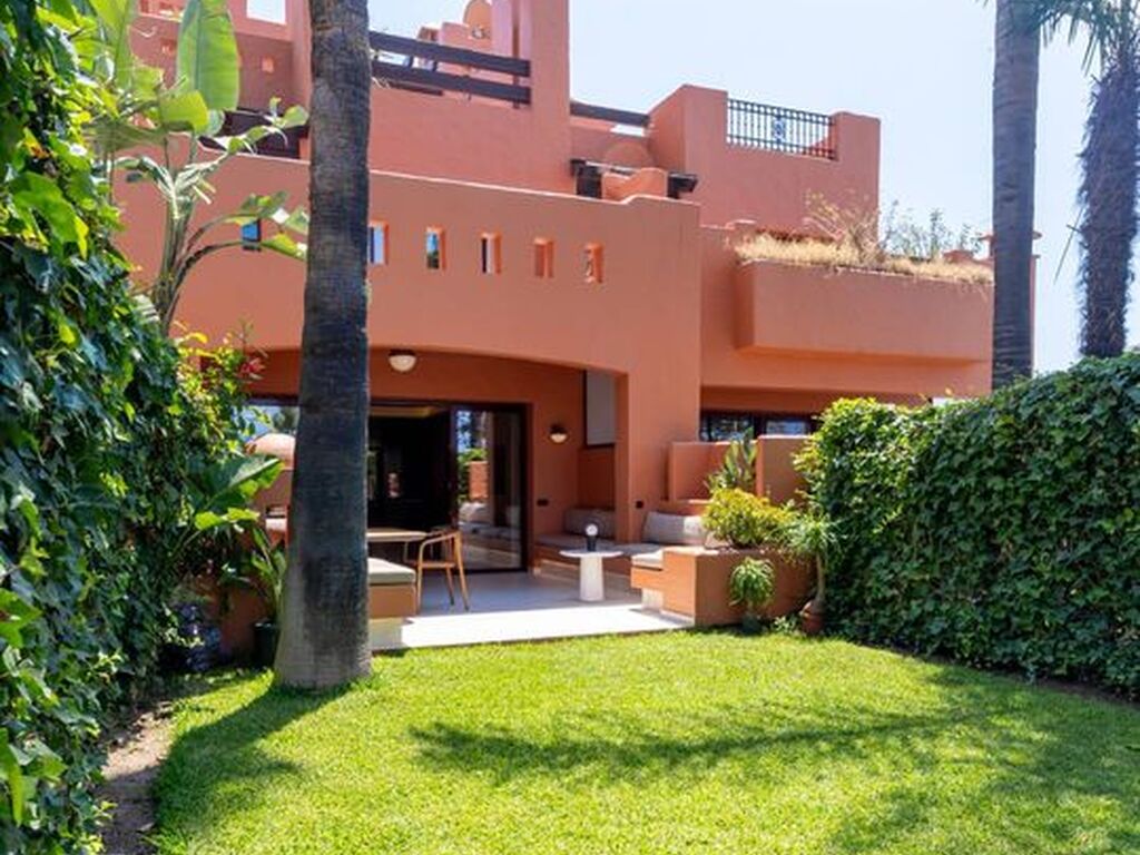 Luxury House for sale in Marbella, 1 995 000 €, Photo 2