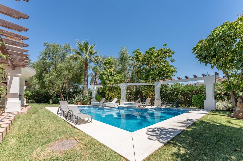 Luxury House for sale in Marbella, 4 500 000 €, Photo 2