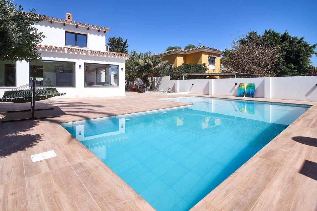 Luxury House for sale in Benalmádena, 1 390 000 €, Photo 2