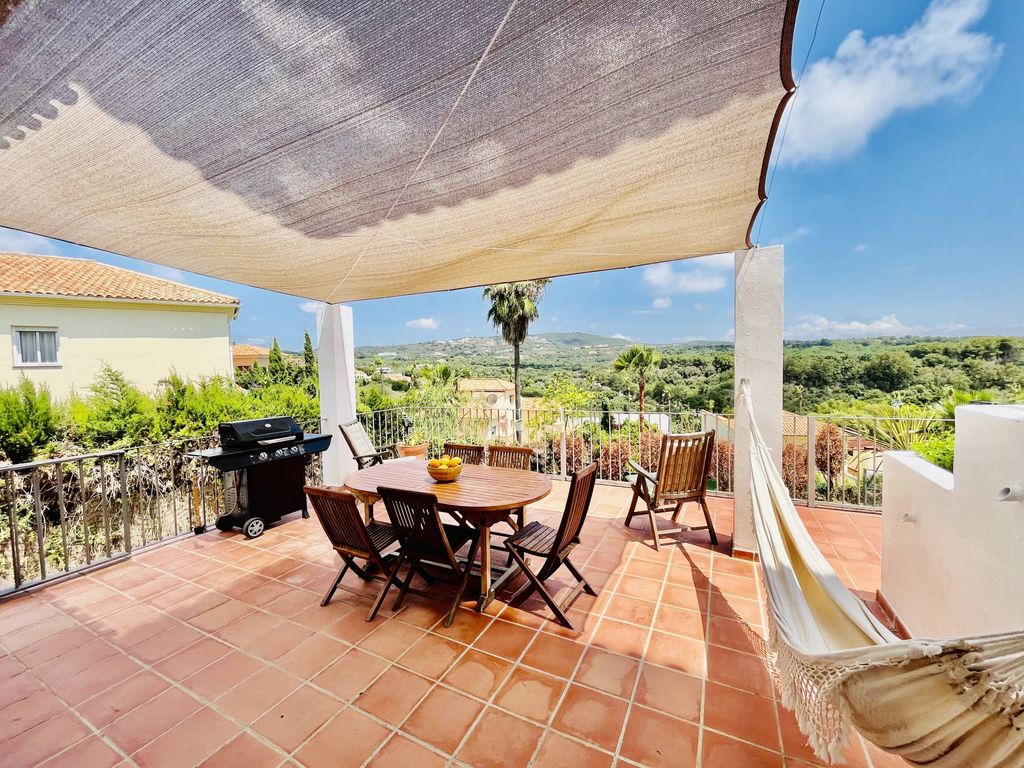 Maison de luxe à vendre à Sotogrande, 1 080 000 €, Photo 2