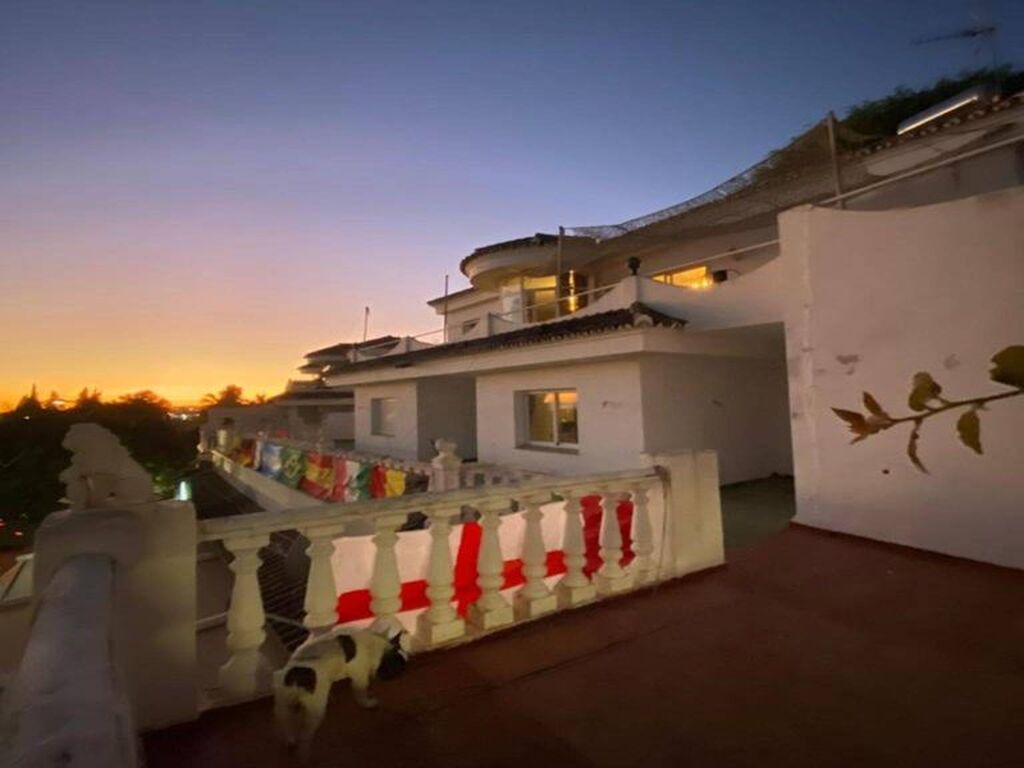 Maison de luxe à vendre à Nueva Andalucia, 975 000 €, Photo 2