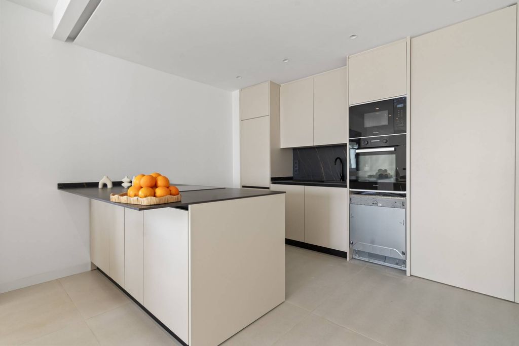 Maison de luxe à vendre à Marbella, 824 000 €, Photo 5