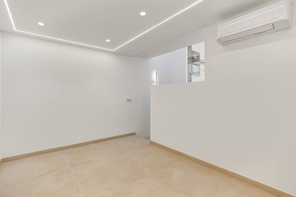 Luxury House for sale in Marbella, 795 000 €, Photo 6