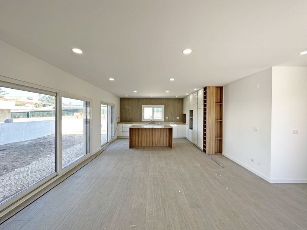 Maison de luxe à vendre à Seixal, 560 000 €, Photo 2