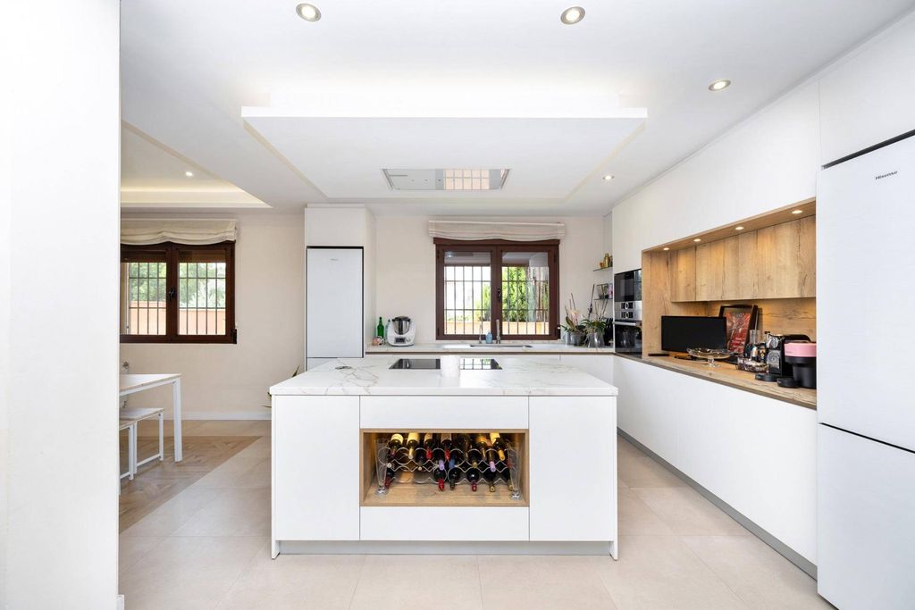 Maison de luxe à vendre à Otura, 549 000 €, Photo 7