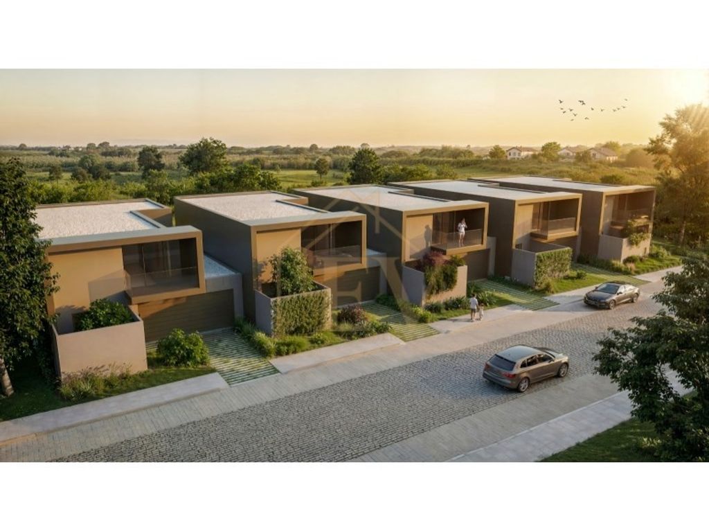 Maison de luxe à vendre à Guimarães, 425 000 €, Photo 1