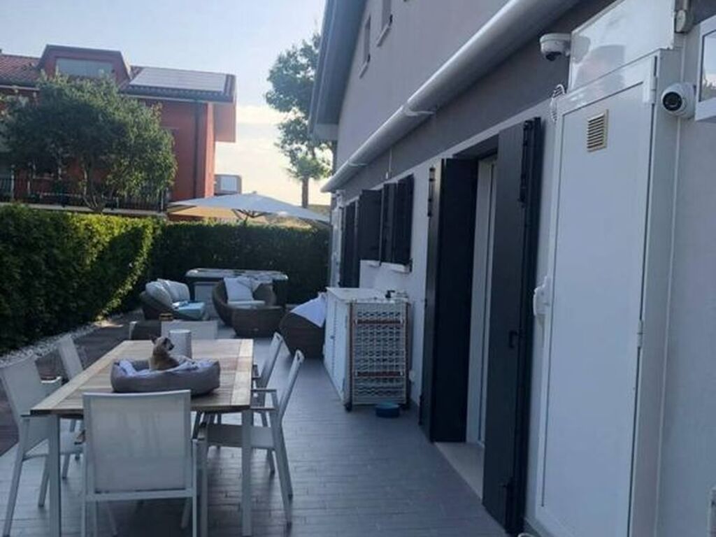 Maison de luxe à vendre à Iesolo, 750 000 €, Photo 1