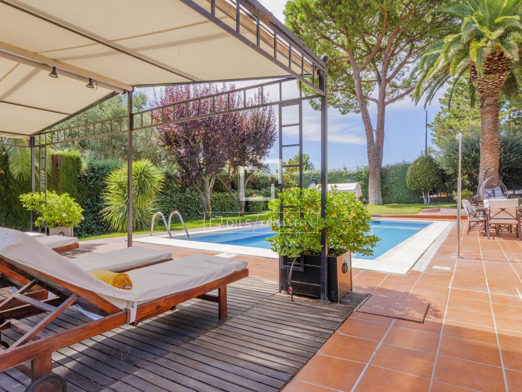 Luxury House for sale in Boadilla Del Monte, 1 490 000 €, Photo 1