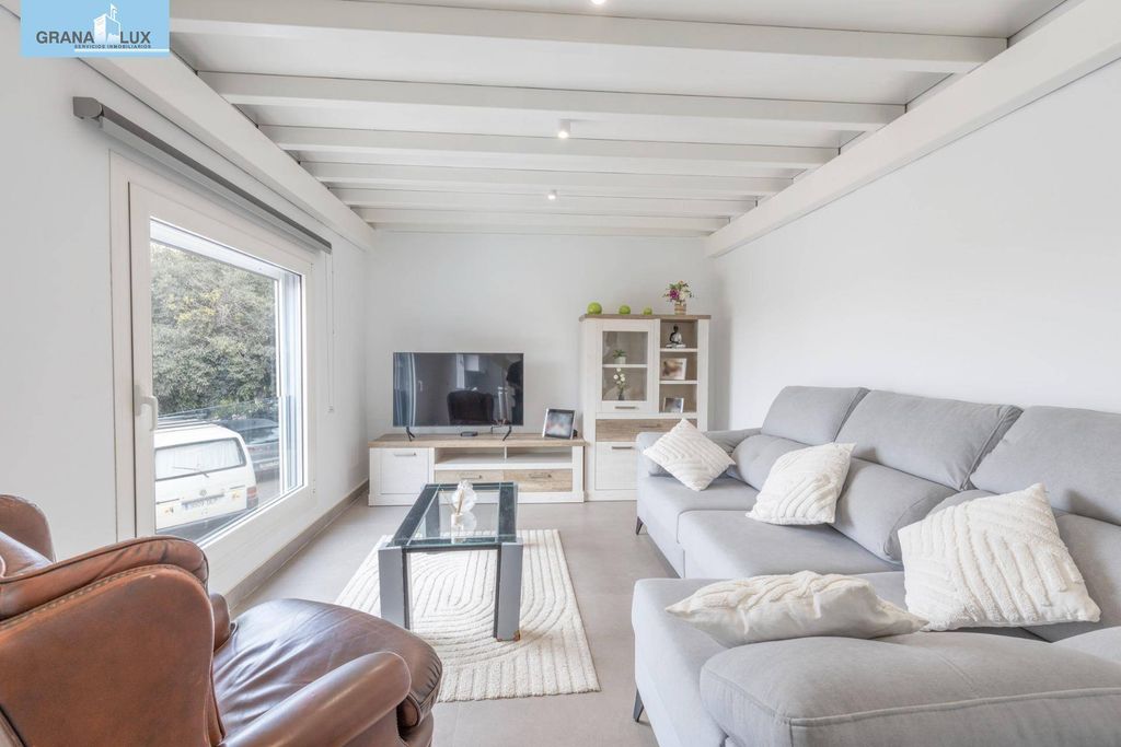 Maison de luxe à vendre à Granada, 425 000 €, Photo 1