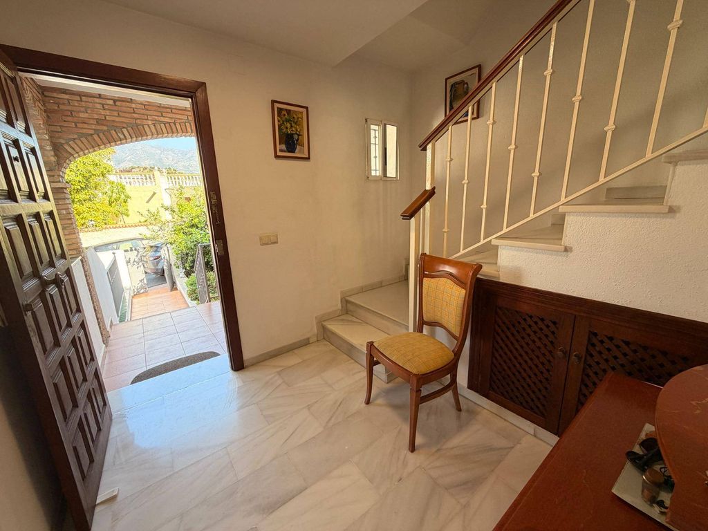Maison de luxe à vendre à Fuengirola, 470 000 €, Photo 4