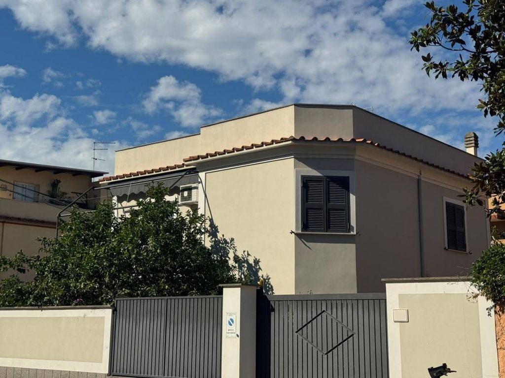 Maison de luxe à vendre à Rome, 599 000 €, Photo 2