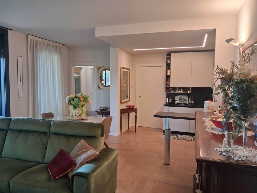 Appartement de luxe à vendre à Crema, 480 000 €, Photo 2