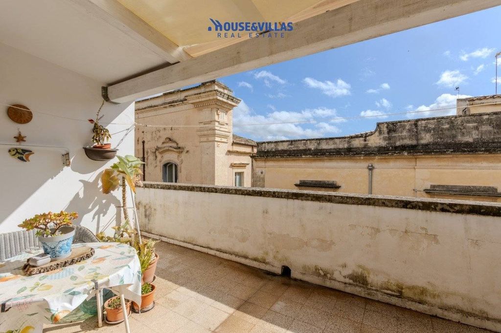 Maison de luxe à vendre à Noto, 420 000 €, Photo 5