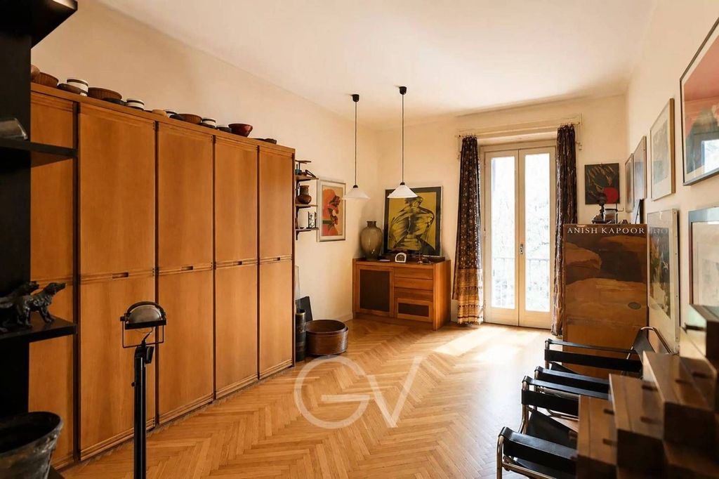 Luxury Apartment for sale in Milan, 970 000 €, Photo 5