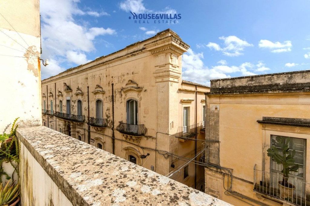 Maison de luxe à vendre à Noto, 420 000 €, Photo 7