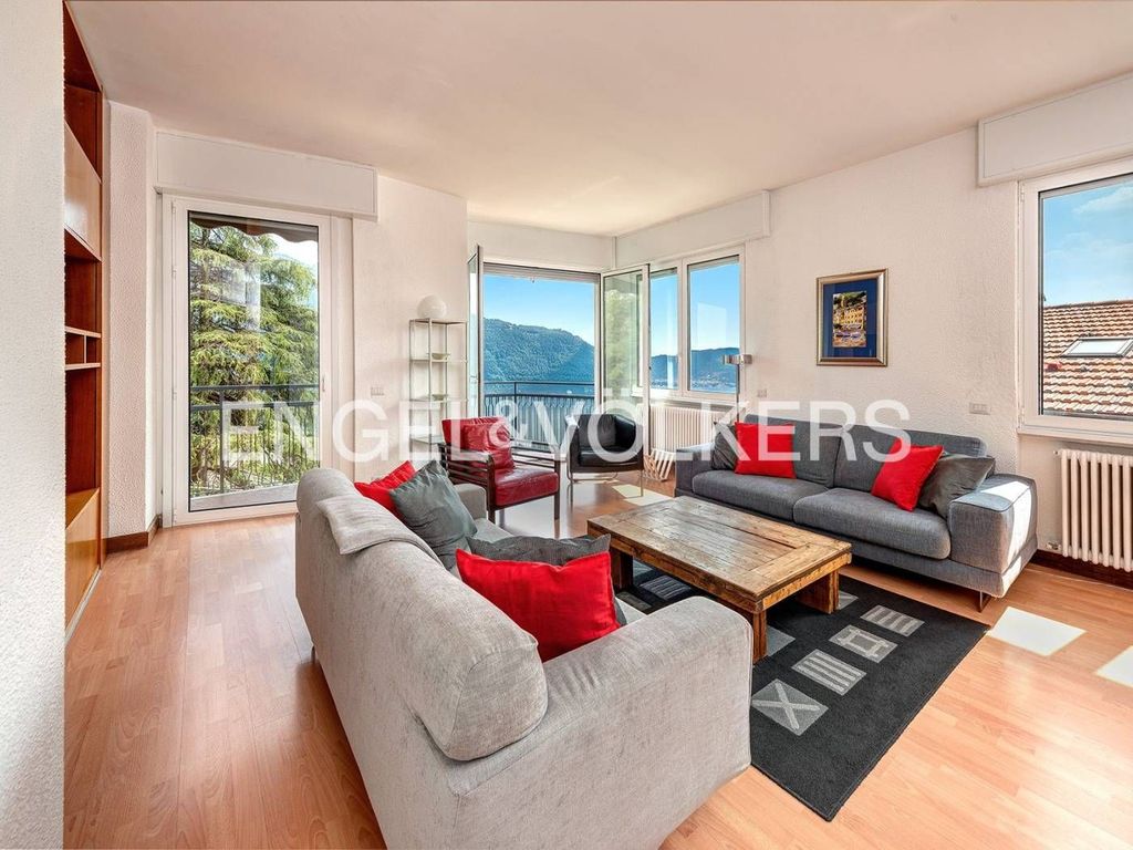 Luxury House for sale in Cernobbio, 1 200 000 €, Photo 2