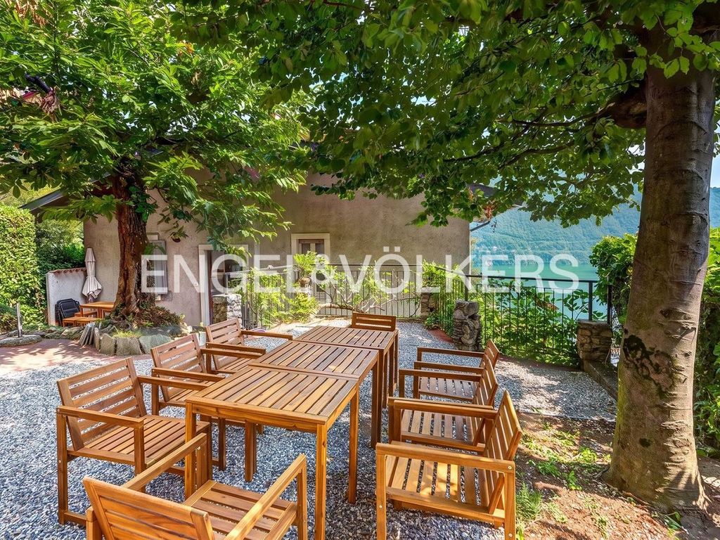 Luxury House for sale in Cernobbio, 1 200 000 €, Photo 3