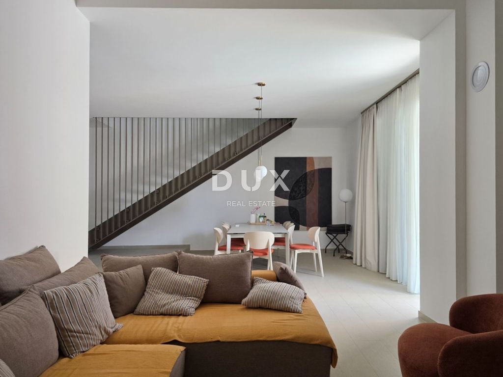 Luxury House for sale in Umag, 0 €, Photo 5