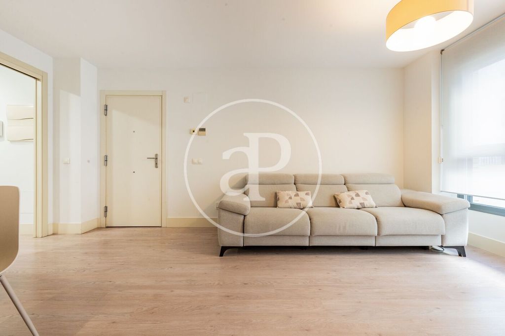 Luxury Apartment for sale in Madrid, 695 000 €, Photo 3