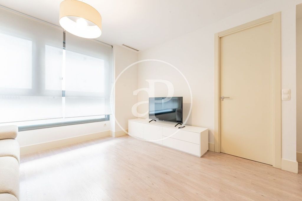 Luxury Apartment for sale in Madrid, 695 000 €, Photo 4