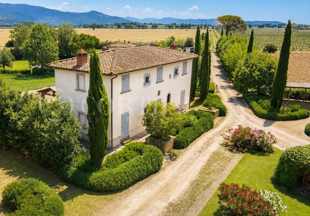 Maison de luxe à vendre à Cortona, 780 000 €, Photo 1