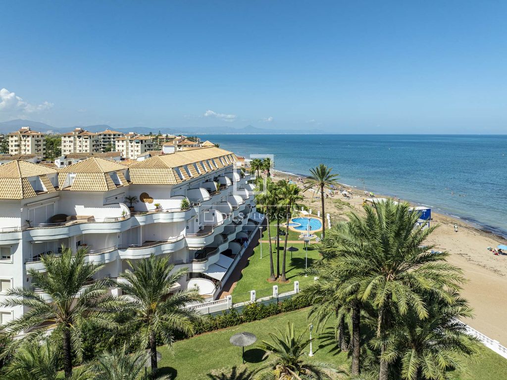 Luxury Apartment for sale in Denia, 645 000 €, Photo 1