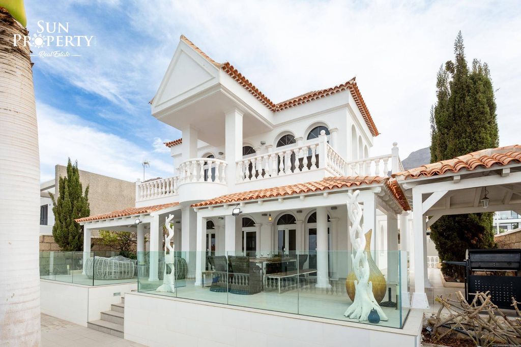 Luxury House for sale in Adeje, 2 100 000 €, Photo 3