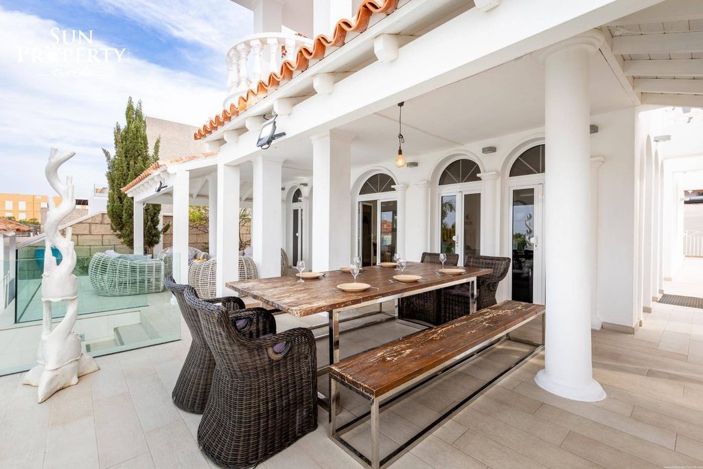 Luxury House for sale in Adeje, 2 100 000 €, Photo 5