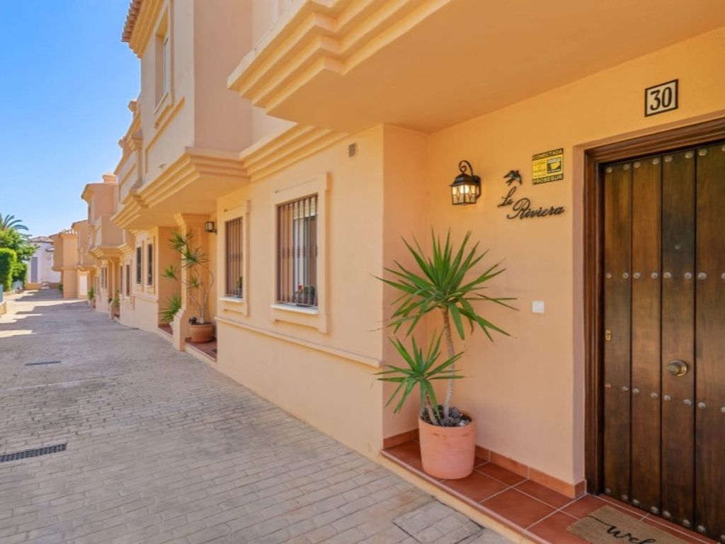 Maison de luxe à vendre à Estepona, 590 000 €, Photo 1