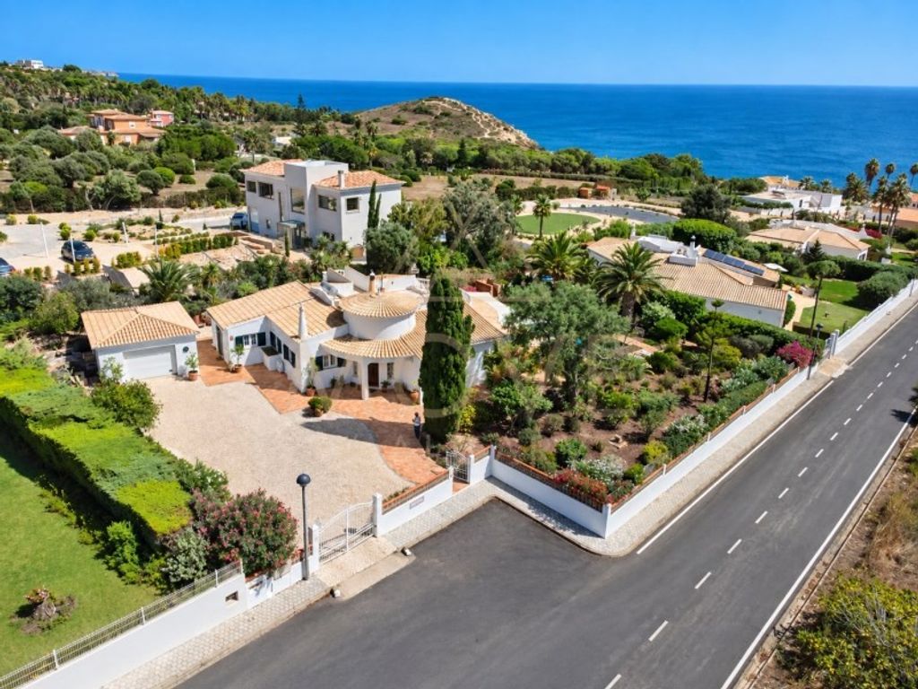 Luxury House for sale in Lagos, 1 495 000 €, Photo 1