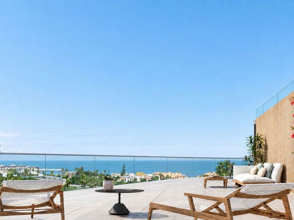 Luxury Apartment for sale in Manilva, 585 000 €, Photo 1