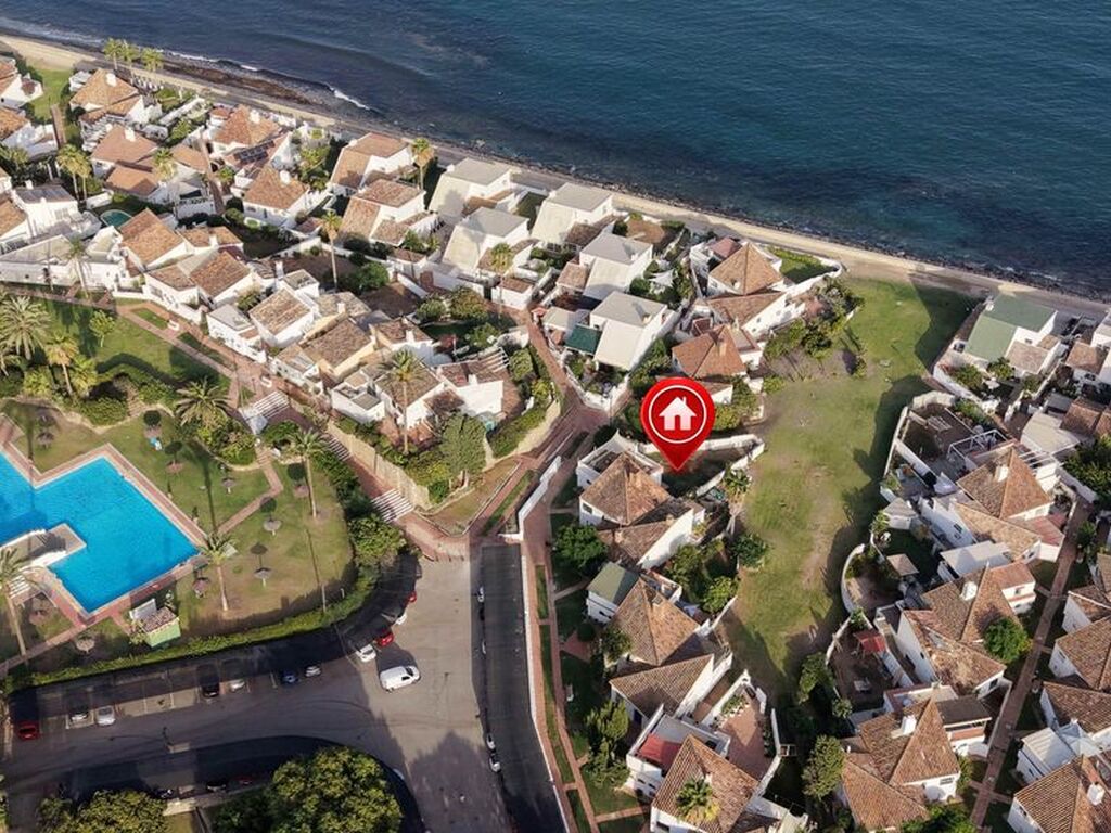 Maison de luxe à vendre à Estepona, 657 000 €, Photo 1