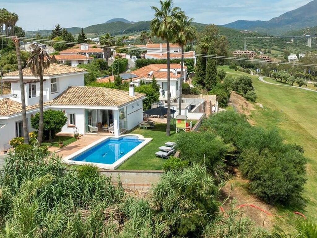 Maison de luxe à vendre à Estepona, 750 000 €, Photo 1