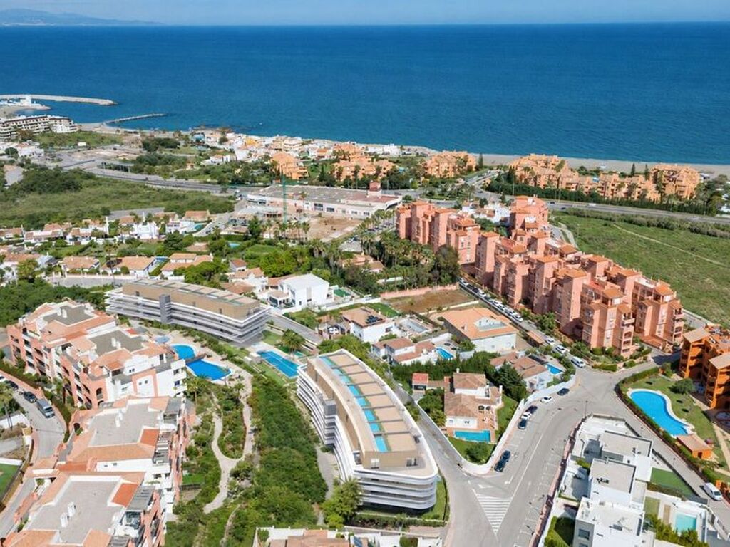 Luxury Apartment for sale in Manilva, 445 000 €, Photo 2
