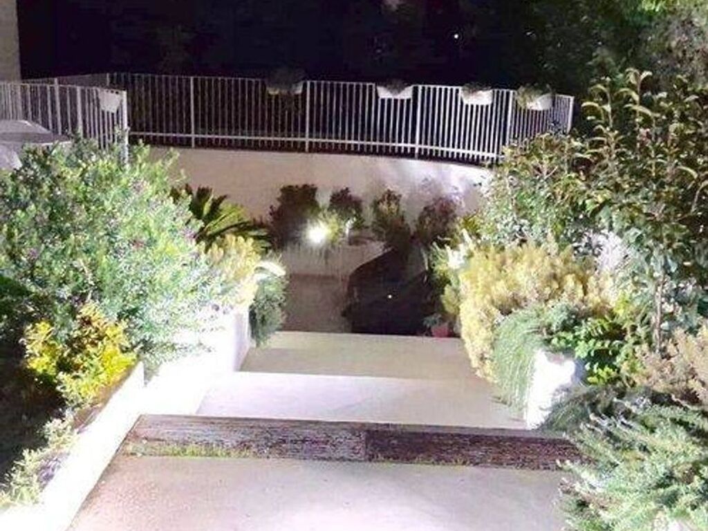 Luxury House for sale in Bari, 1 200 000 €, Photo 1