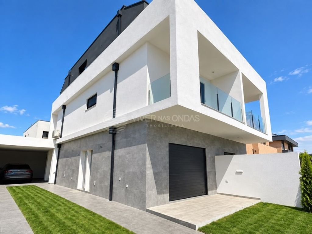 Maison de luxe à vendre à Seixal, 525 000 €, Photo 1