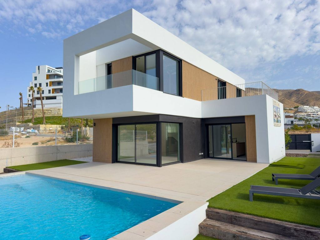 Maison de luxe à vendre à Finestrat, 850 000 €, Photo 1