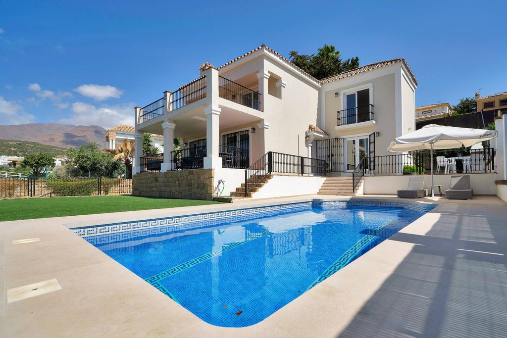 Maison de luxe à vendre à Estepona, 1 279 000 €, Photo 1