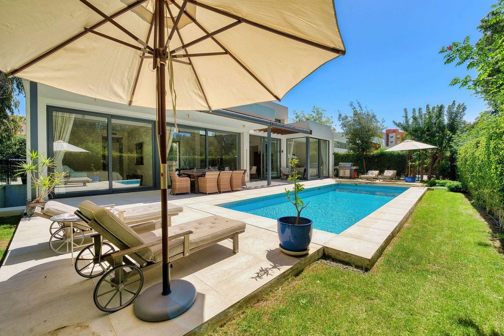 Maison de luxe à vendre à Estepona, 1 995 000 €, Photo 1