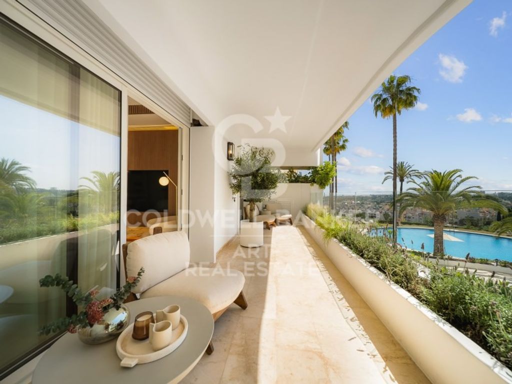 Luxury Apartment for sale in Marbella, 1 195 000 €, Photo 1