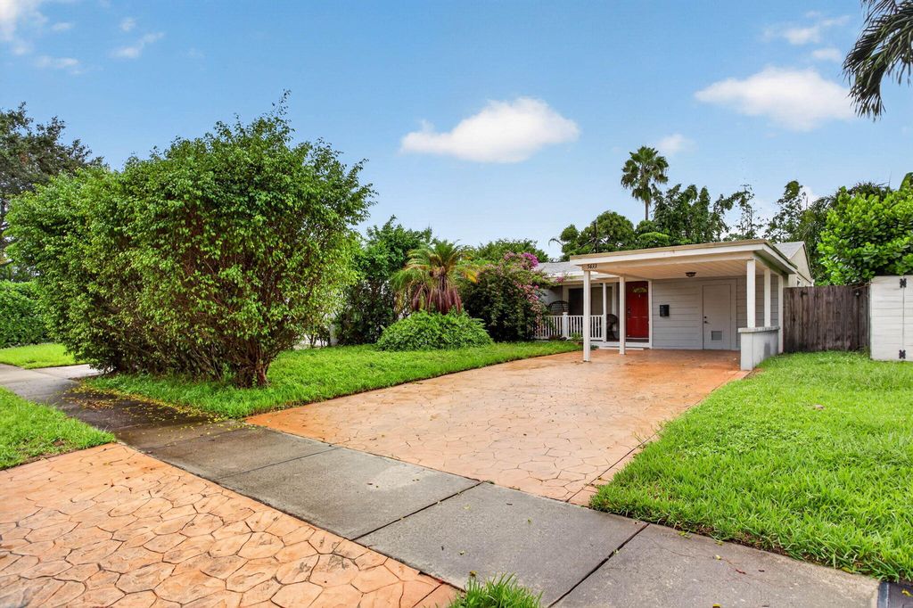Maison de luxe à vendre à Oakland Park, 445 924 €, Photo 1