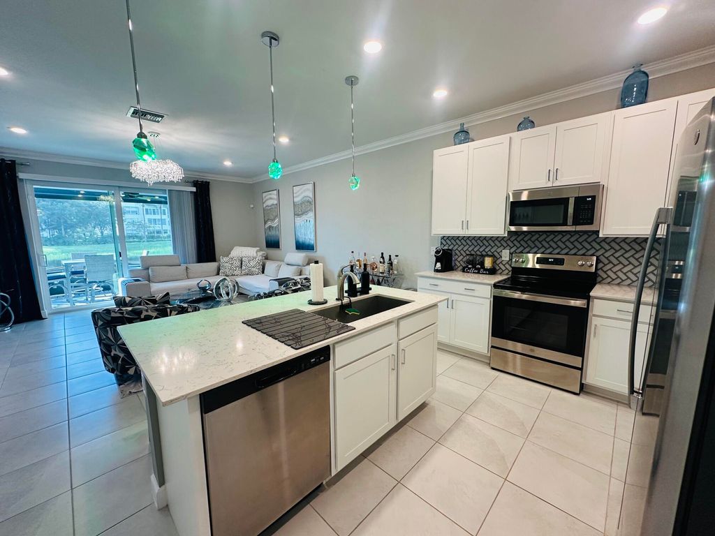 Luxury House for sale in Delray Beach, 574 404 €, Photo 1