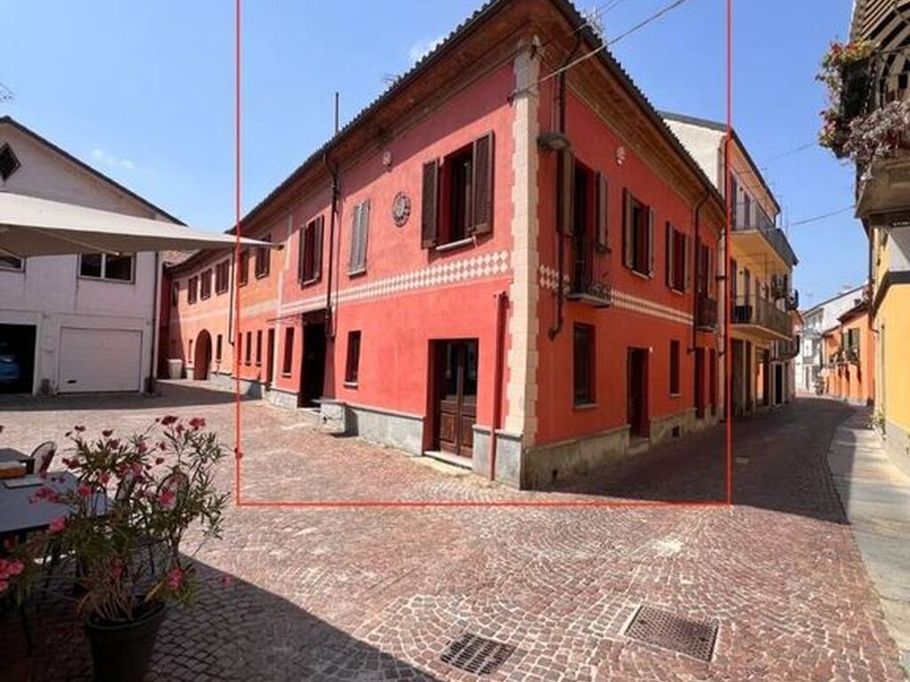 Maison de luxe à vendre à Alba, 1 100 000 €, Photo 1