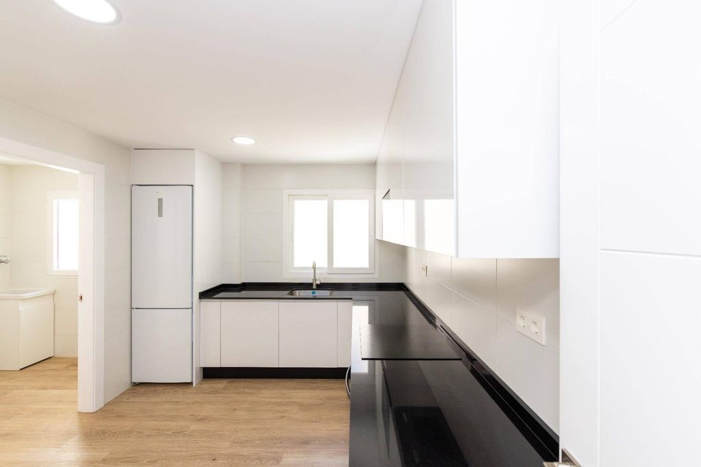Luxury Apartment for sale in Granada, 569 000 €, Photo 5