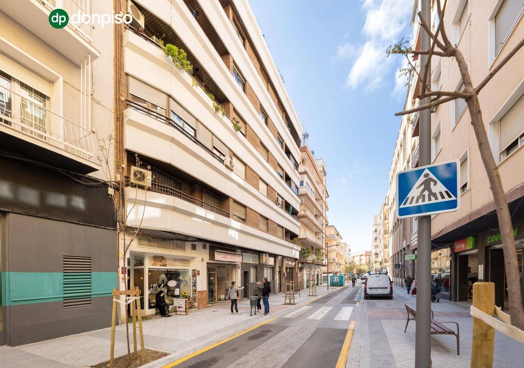 Appartement de luxe à vendre à Granada, 430 000 €, Photo 1