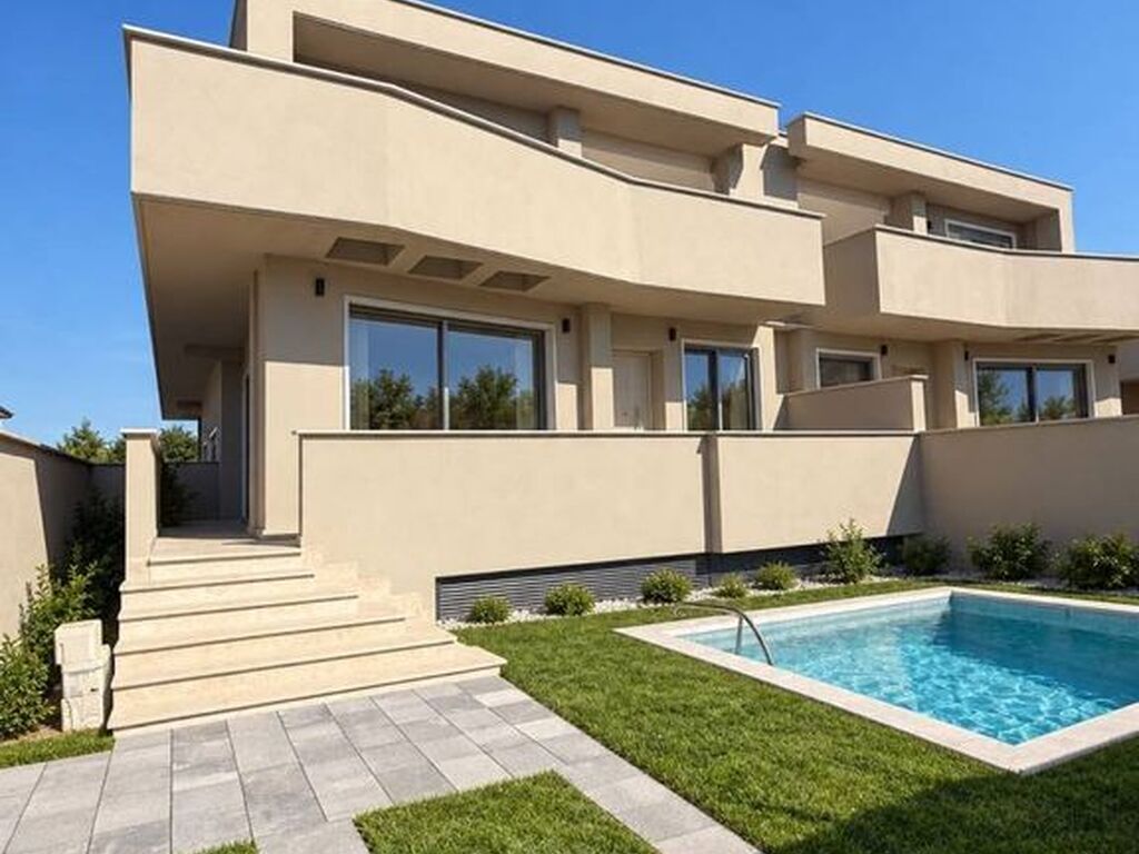 Luxury House for sale in Rome, 570 000 €, Photo 1