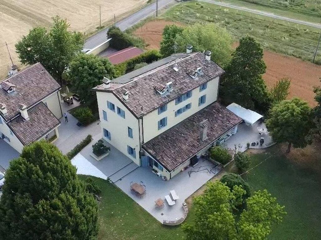 Maison de luxe à vendre à Modena, 899 000 €, Photo 1