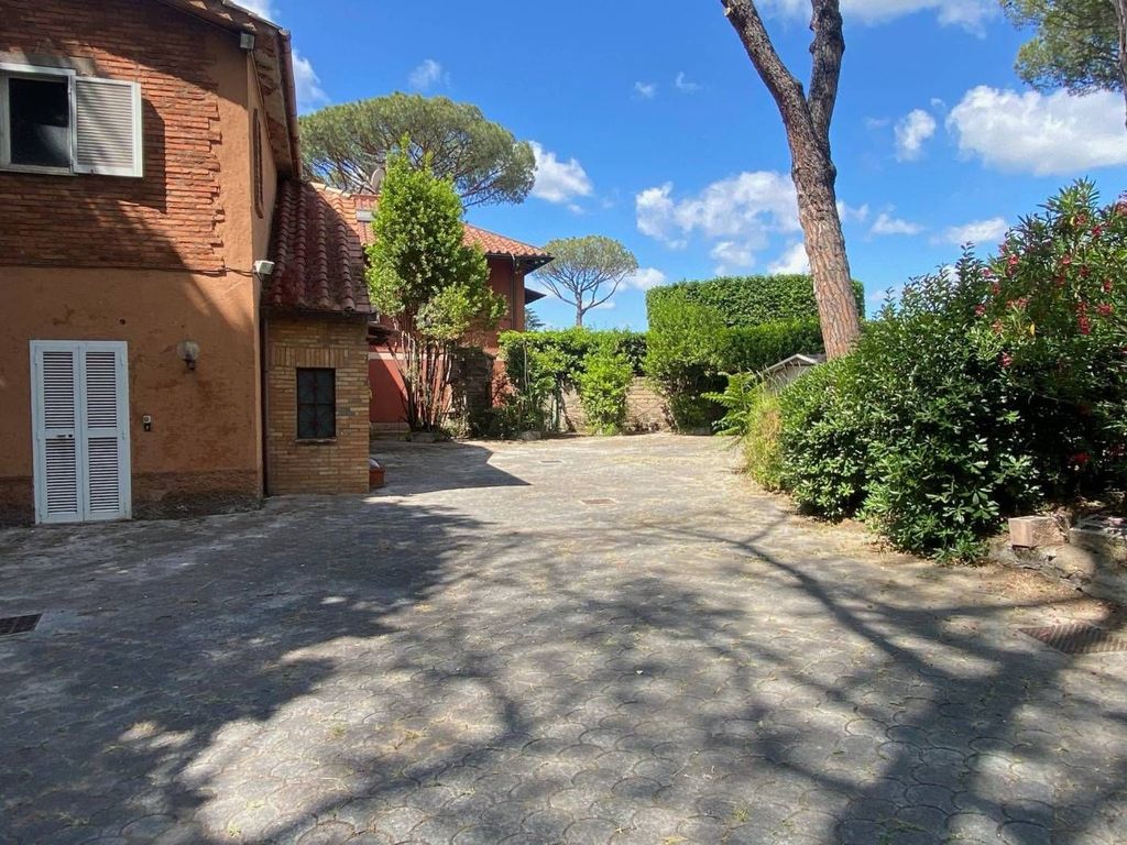 Luxury House for sale in Rome, 1 100 000 €, Photo 1