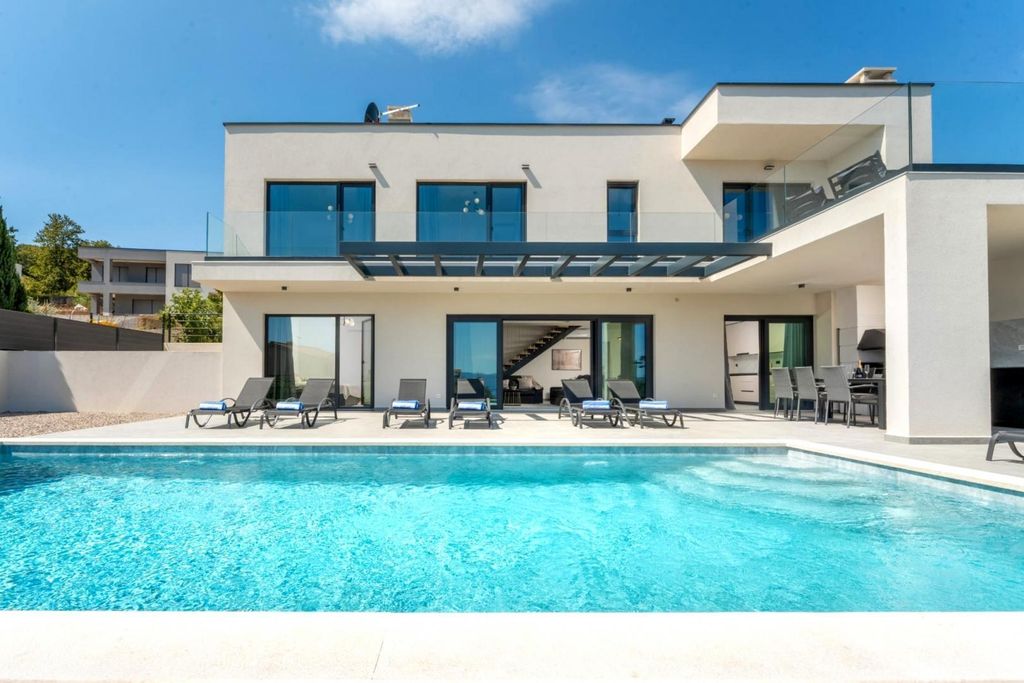 Maison de luxe à vendre à Rabac, 795 000 €, Photo 1